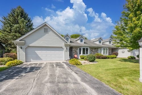 W180N9841 Riversbend Cir W, Germantown, WI, 53022 | Card Image