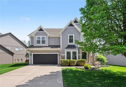 15613 S Brookfield St, Olathe, KS, 66062-7066 | Card Image