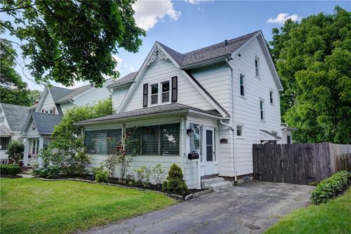 52 Edgemont Rd, Rochester, NY, 14620-4520 | Card Image