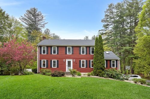 89 Gray St, North Andover, MA, 01845-6301 | Card Image