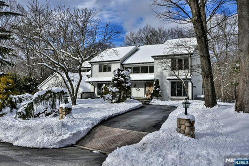 15 Gristmill Ln, Upper Saddle River, NJ, 07458-1316 | Card Image
