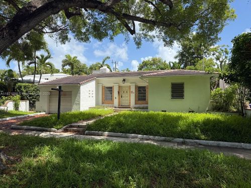 531 Ne 55th Ter, Miami, FL, 33137-2618 | Card Image