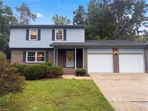812 Pineburr Rd, Jamestown, NC, 27282-9018 | Card Image