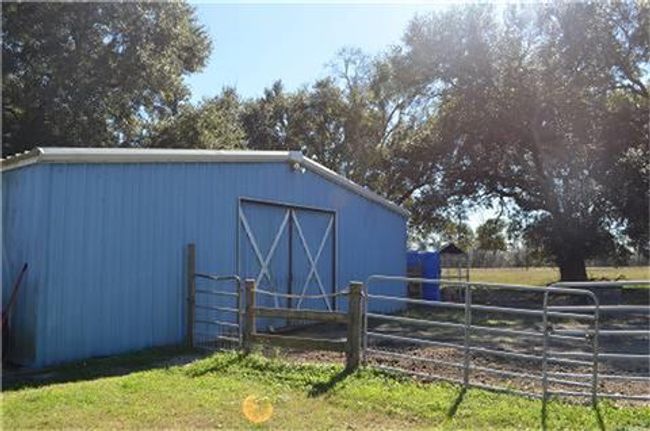 319 Wallace Rd, Home with 0 bedrooms, 3 bathrooms and 2 parking in Hankamer TX | Image 8