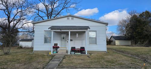 620 E Sycamore St, Jasonville, IN, 47438-1627 | Card Image