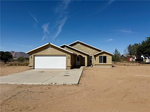 1045 S Teddy Roosevelt Rd, Golden Valley, AZ, 86413-6743 | Card Image