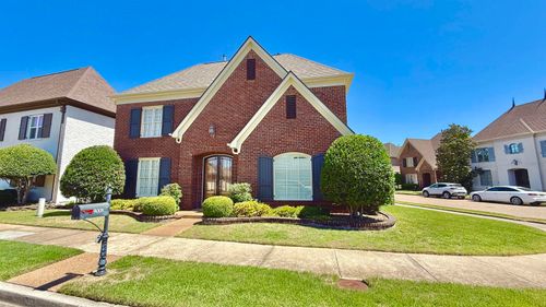 9008 Arden Meadows Dr, Germantown, TN, 38139-5702 | Card Image