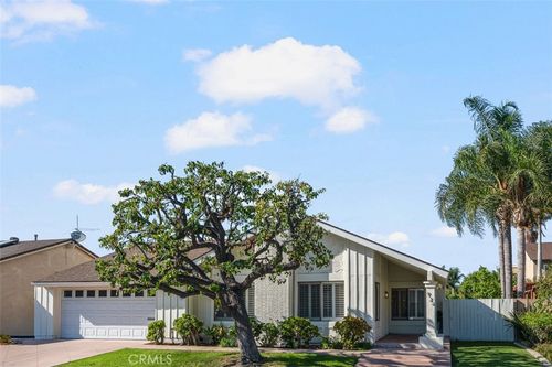 924 Jasmine Cir, Costa Mesa, CA, 92626-1722 | Card Image