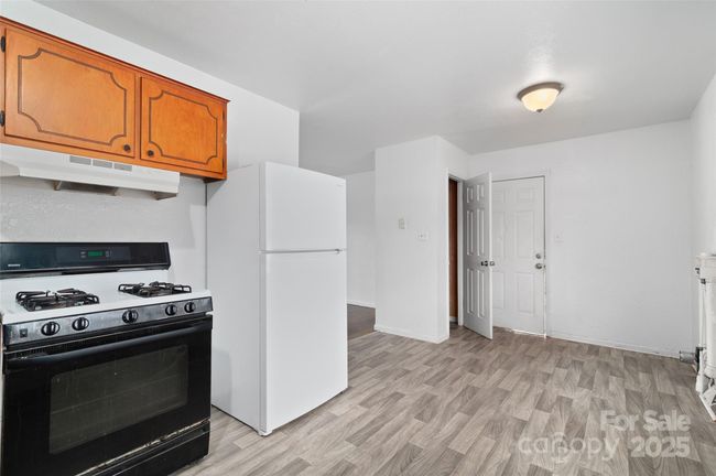 279 State St, House other with 3 bedrooms, 1 bathrooms and null parking in Asheville NC | Image 7