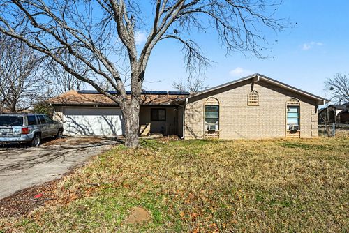 1732 Tanglewood Dr, Azle, TX, 76020-2162 | Card Image