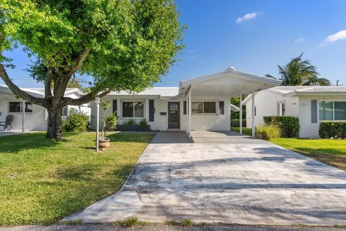240 Nw 24th Ct, Pompano Beach, FL, 33064-3217 | Card Image