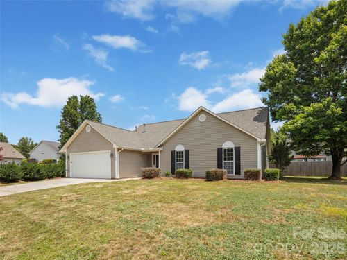 439 Glensprings Dr, Fletcher, NC, 28732-9269 | Card Image