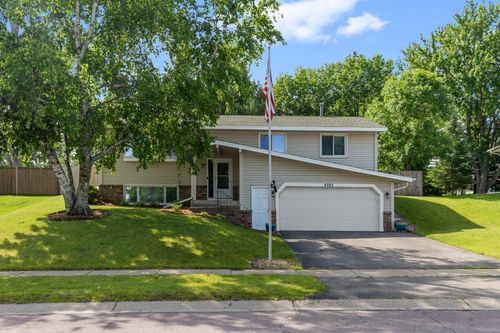 4982 148th Path W, Apple Valley, MN, 55124-7718 | Card Image