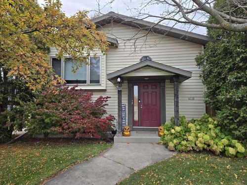 2712 Superior Avenue, Sheboygan, WI, 53081 | Card Image