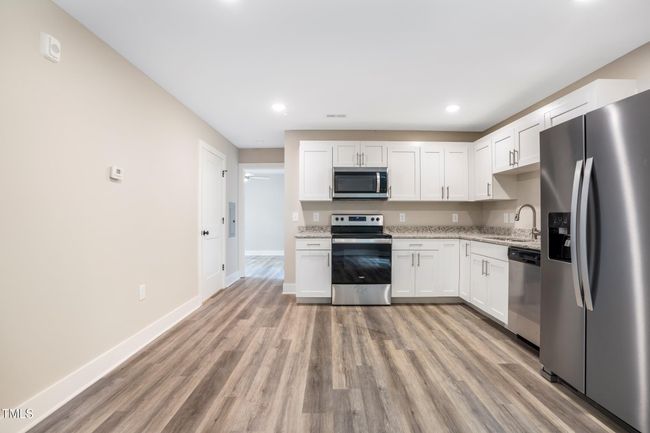 End-Unit Kitchen Close | Image 14