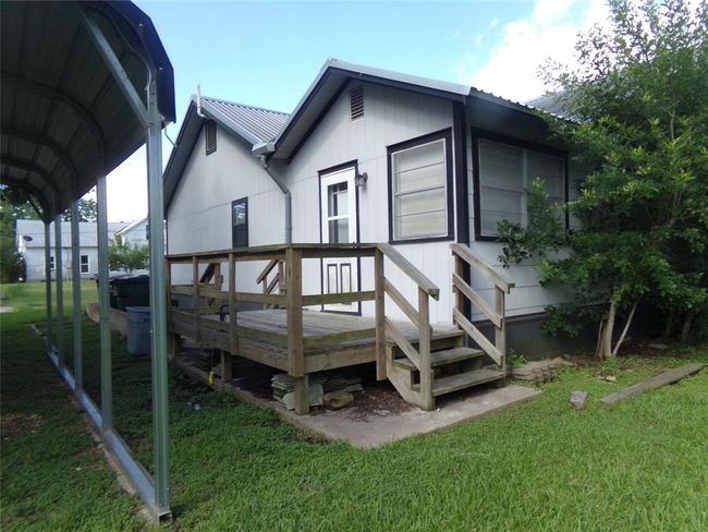 505 S Saint Andrews St, House other with 3 bedrooms, 2 bathrooms and 2 parking in Weimar TX | Image 16