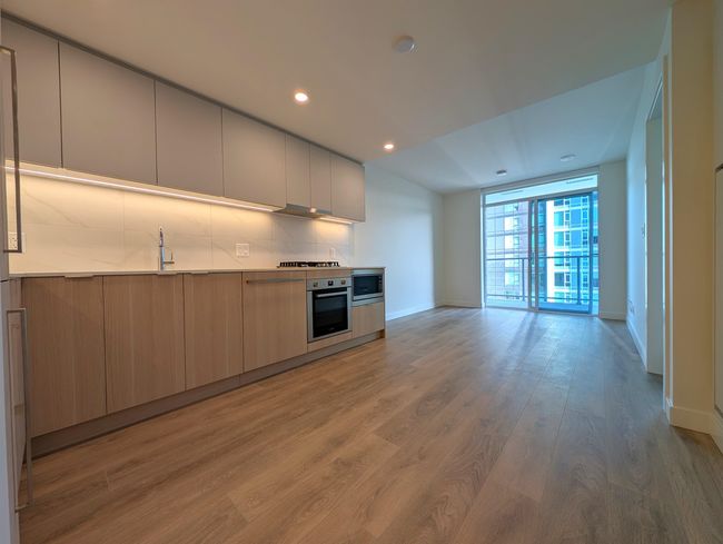 2306 - 308 Alderson Ave, Condo with 1 bedrooms, 1 bathrooms and 1 parking in Coquitlam BC | Image 13