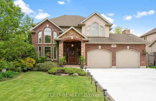 {{alt}} | Card Image