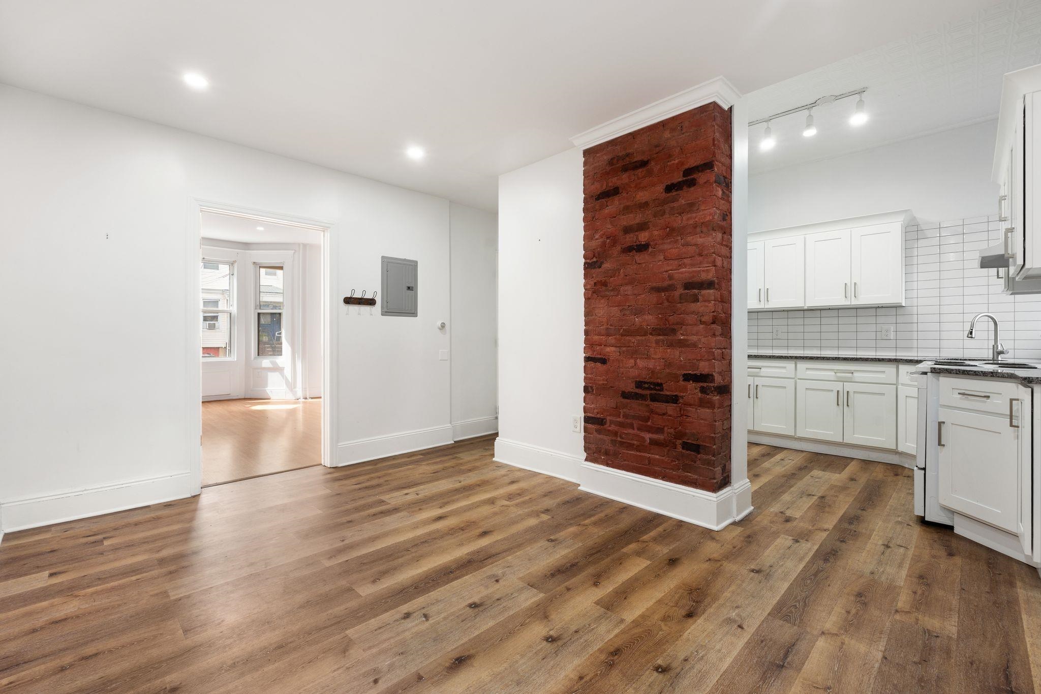 Residential Lease in JC, Heights 4