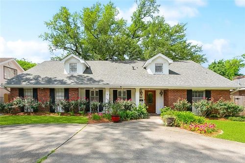 9504 Robin Ln, River Ridge, LA, 70123-2047 | Card Image