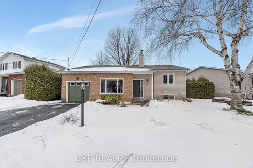 38 Terry Fox Ave, Carleton Place, ON, K7C4G2 | Card Image