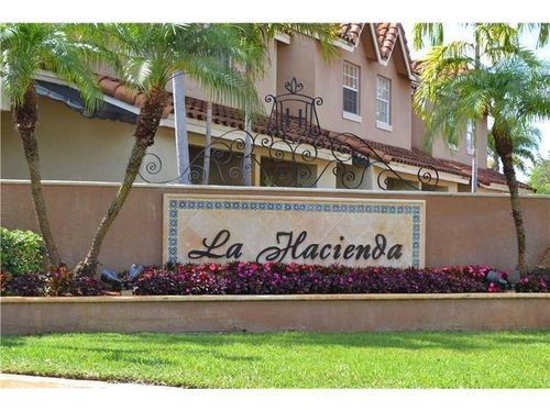 h-18352 Nw 68th Ave, Hialeah, FL, 33015-3438 | Card Image