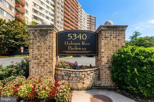 516-5340 Holmes Run Pkwy, ALEXANDRIA, VA, 22304-2817 | Card Image