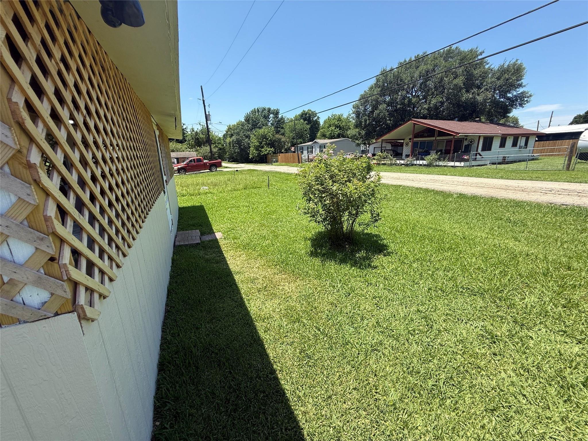 Residential Lease in Willis 2