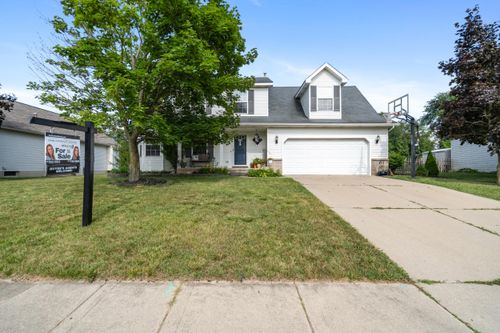 127 Ridgeview Ct, Grass Lake, MI, 49240-9679 | Card Image