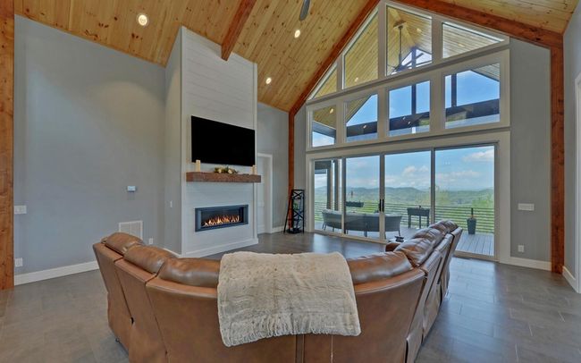 433 Hawkeye Trl, Home with 3 bedrooms, 3 bathrooms and null parking in Marble NC | Image 21
