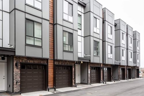 39-19760 55 Avenue, Langley, BC, V3A3W9 | Card Image