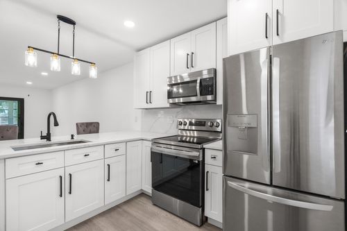 207-5 Abbey Ln, Delray Beach, FL, 33446-1610 | Card Image