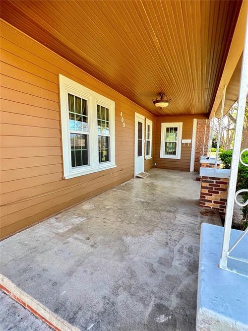 409 W Creek St, Lindsay, OK, 73052-6019 | Card Image