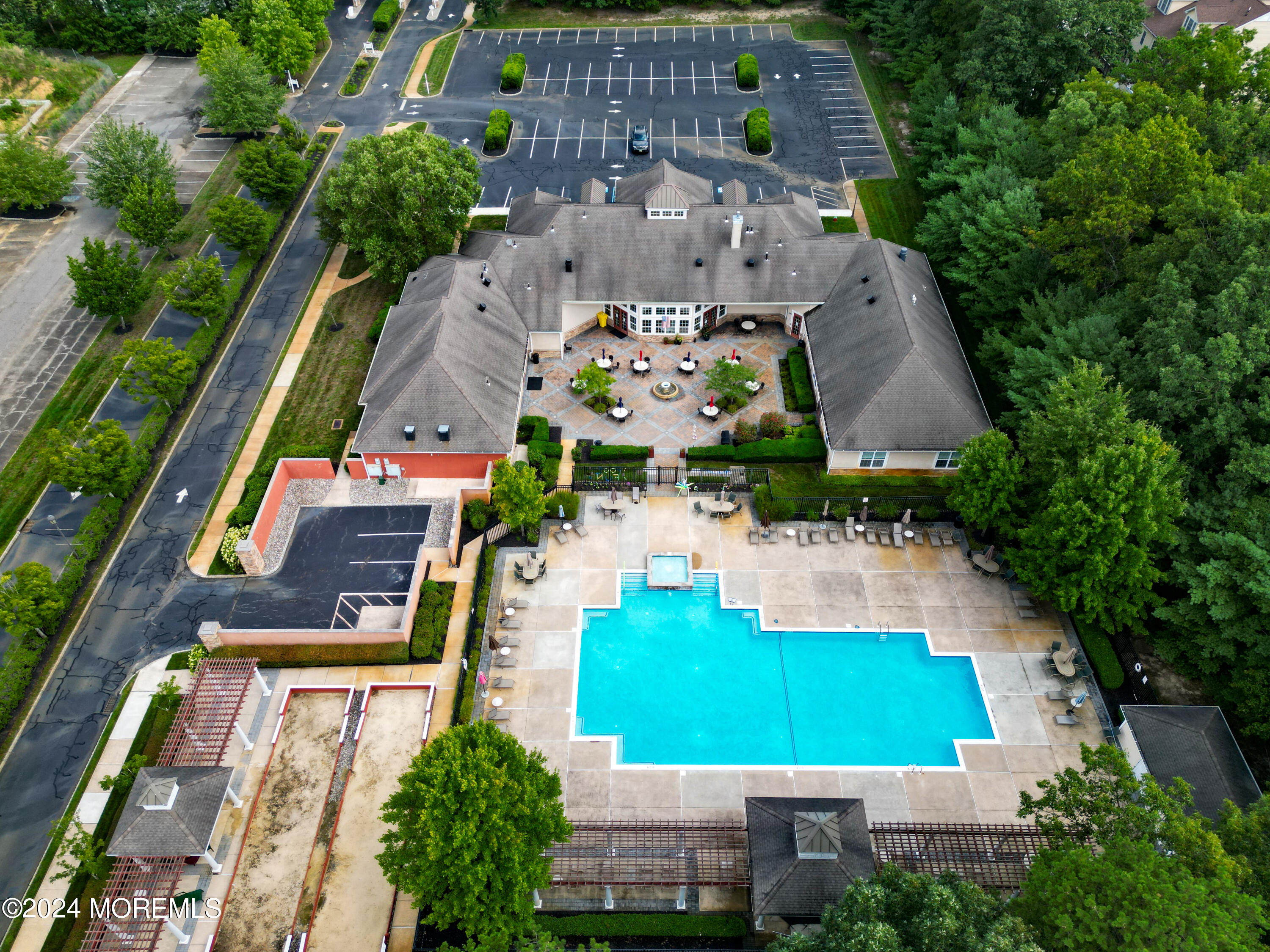 Amy Ct, Lakewood, NJ 08701