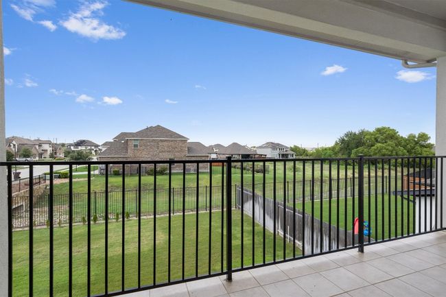Second floor balcony with no backyard neighbors | Image 6