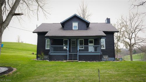 1032 Hartwood Rd Nw, Magnolia, OH, 44643-9512 | Card Image