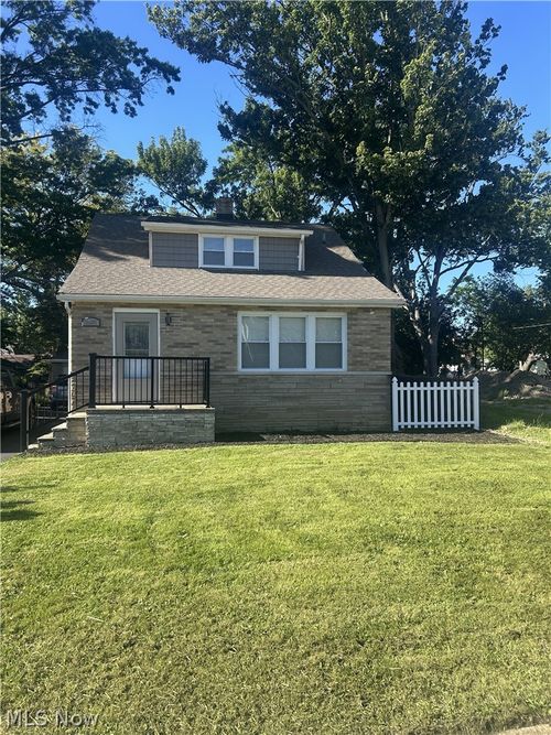 24371 Hartland Drive, Euclid, OH, 44123 | Card Image