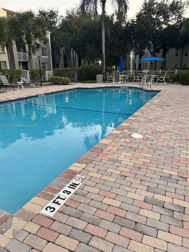 APT-102 - 777 Sw 111 Th Way, Condo with 3 bedrooms, 2 bathrooms and null parking in Pembroke Pines FL | Image 6