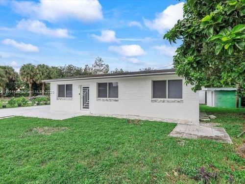 3500 Sutton Rd, West Park, FL, 33023-5256 | Card Image