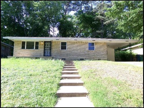 58 Berkshire Dr, Little Rock, AR, 72204-3535 | Card Image