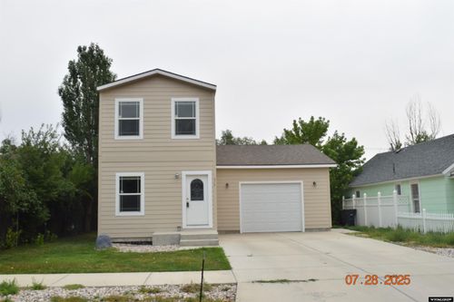 312 S 2nd St, Glenrock, WY, 82637-5012 | Card Image
