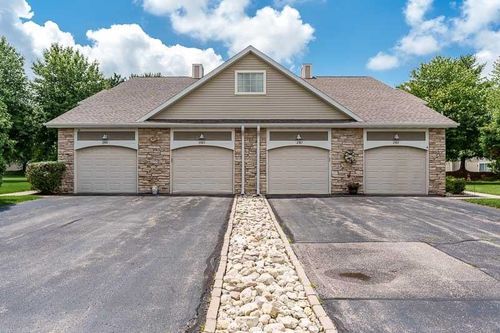 19-2303 Turnberry Ct, Beloit, WI, 53511-7020 | Card Image
