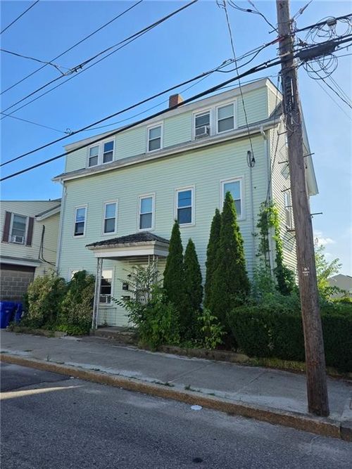 3-230 Washington St, Central Falls, RI, 02863-4303 | Card Image