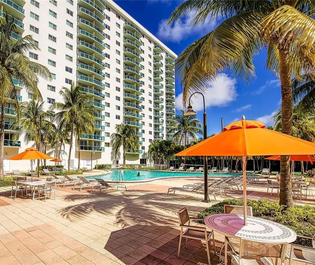 APT-510 - 19380 Collins Ave, Condo with 1 bedrooms, 2 bathrooms and null parking in Sunny Isles Beach FL | Image 12
