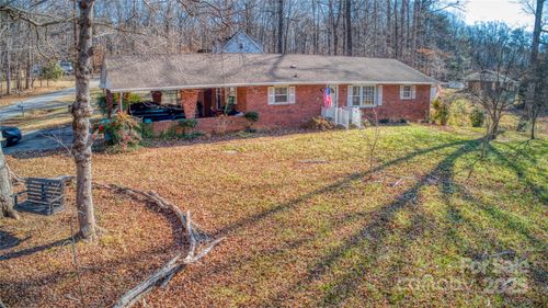 195 S Claybon Dr, Advance, NC, 27006-7928 | Card Image