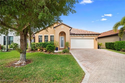 12129 Country Day Cir, FORT MYERS, FL, 33913-7621 | Card Image