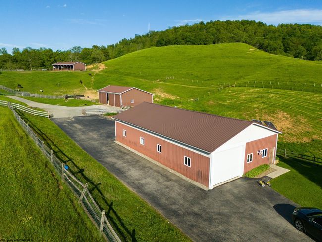 5698 Morgantown Pike, Home with 4 bedrooms, 2 bathrooms and 3 parking in Belington WV | Image 4