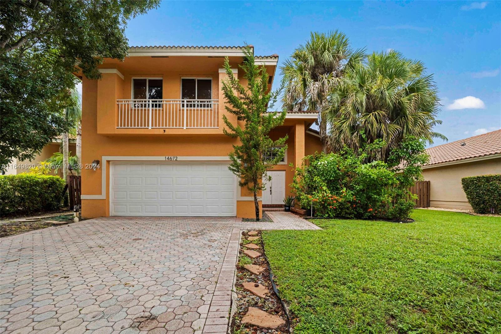 Vista Luna Dr, Davie, FL 33325