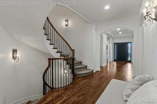 600 Woodland St, Birmingham, MI, 48009-3849 | Card Image