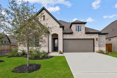 Welcome to The Hillhaven by David Weekley Homes - Move-In Ready Now! | Image 2